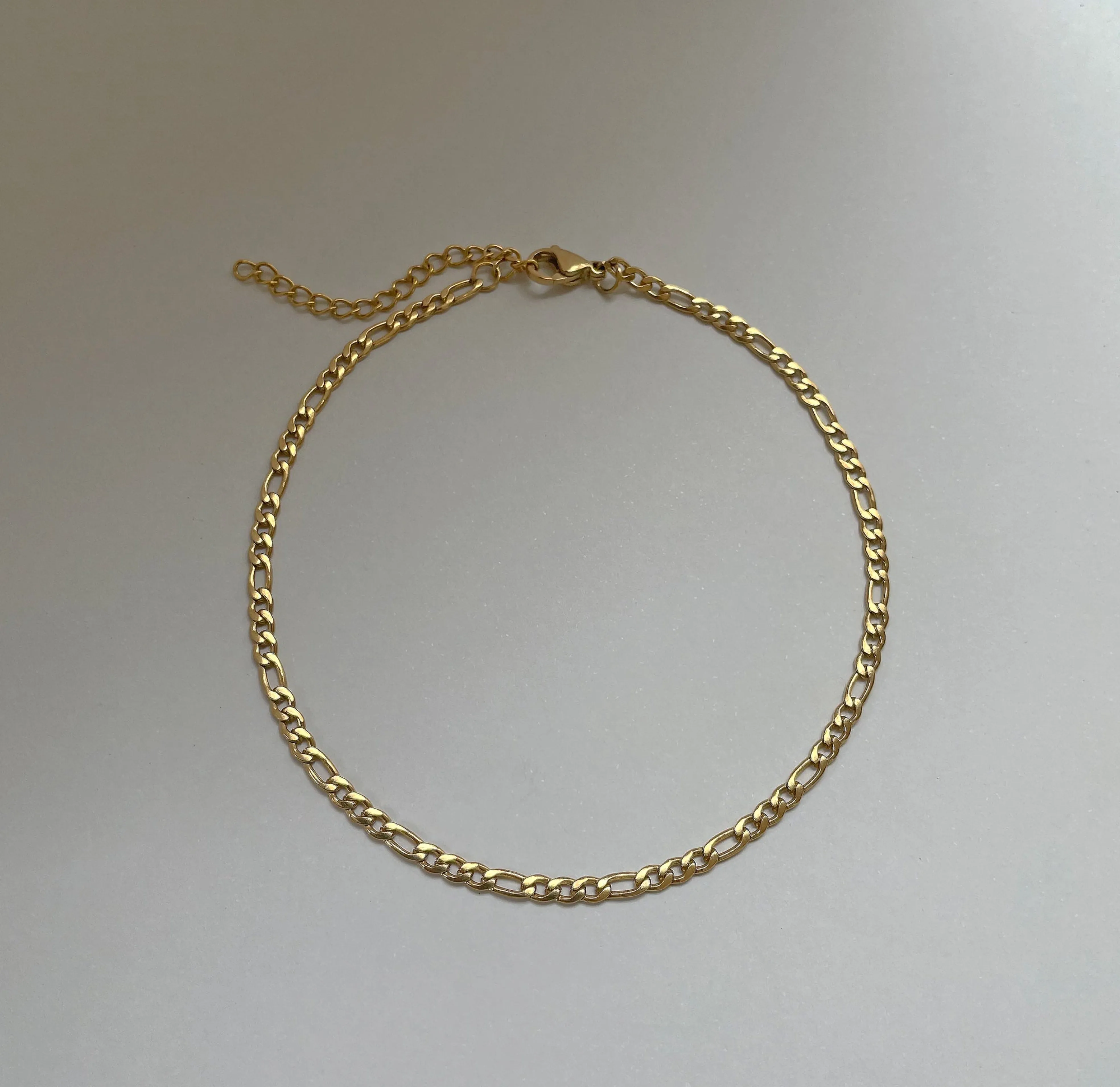 BOBBI DAINTY GOLD FIGARO ANKLET