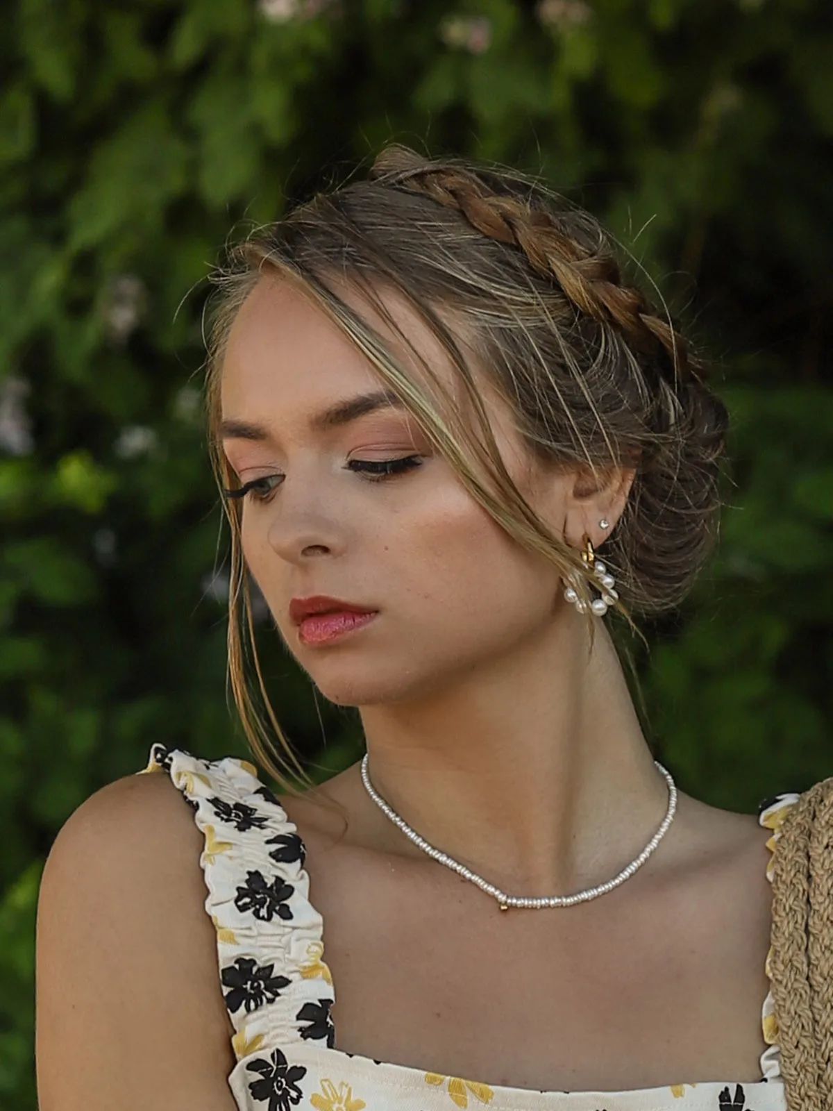 Essential Pearl Necklaces