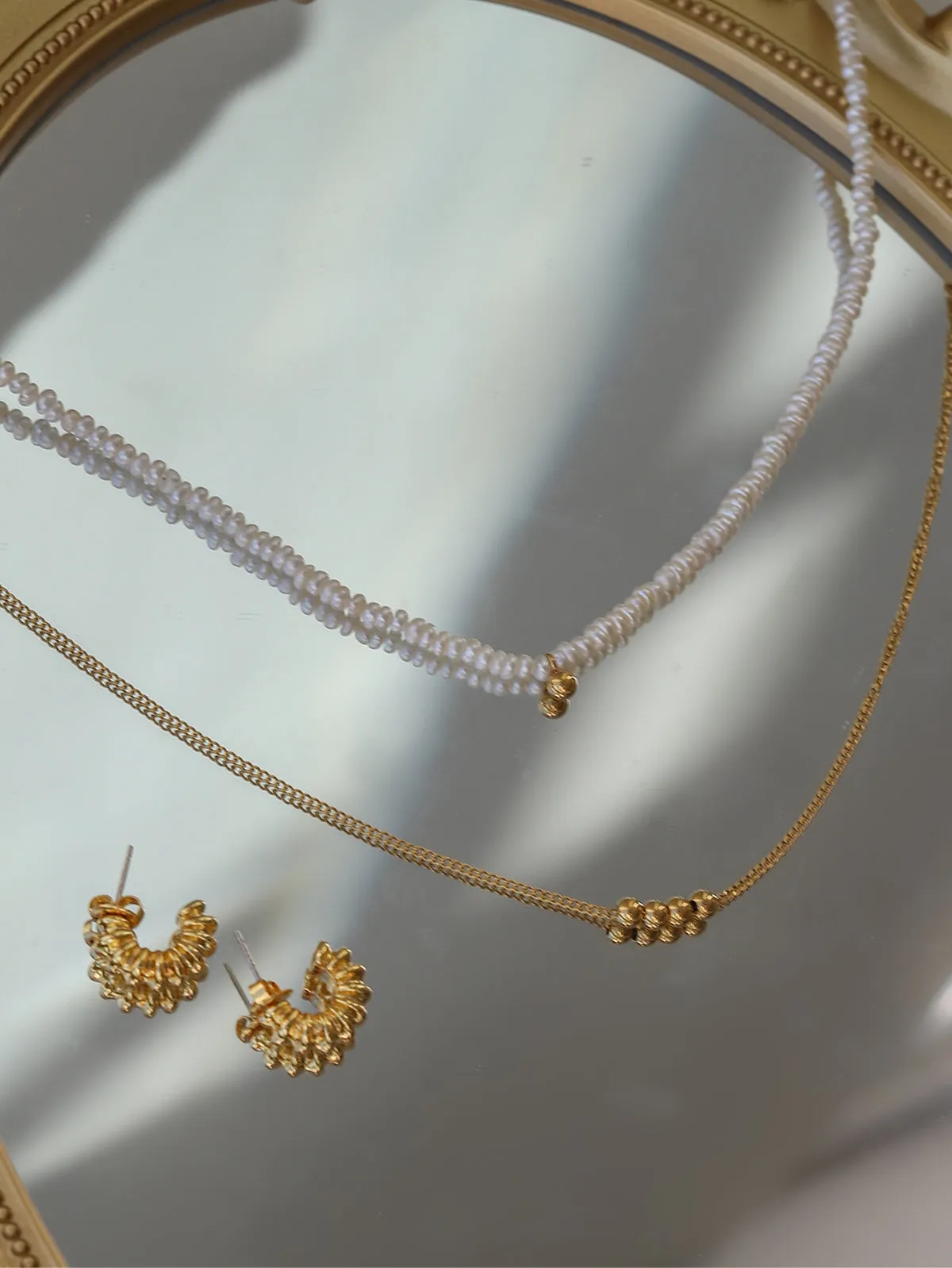 Essential Pearl Necklaces