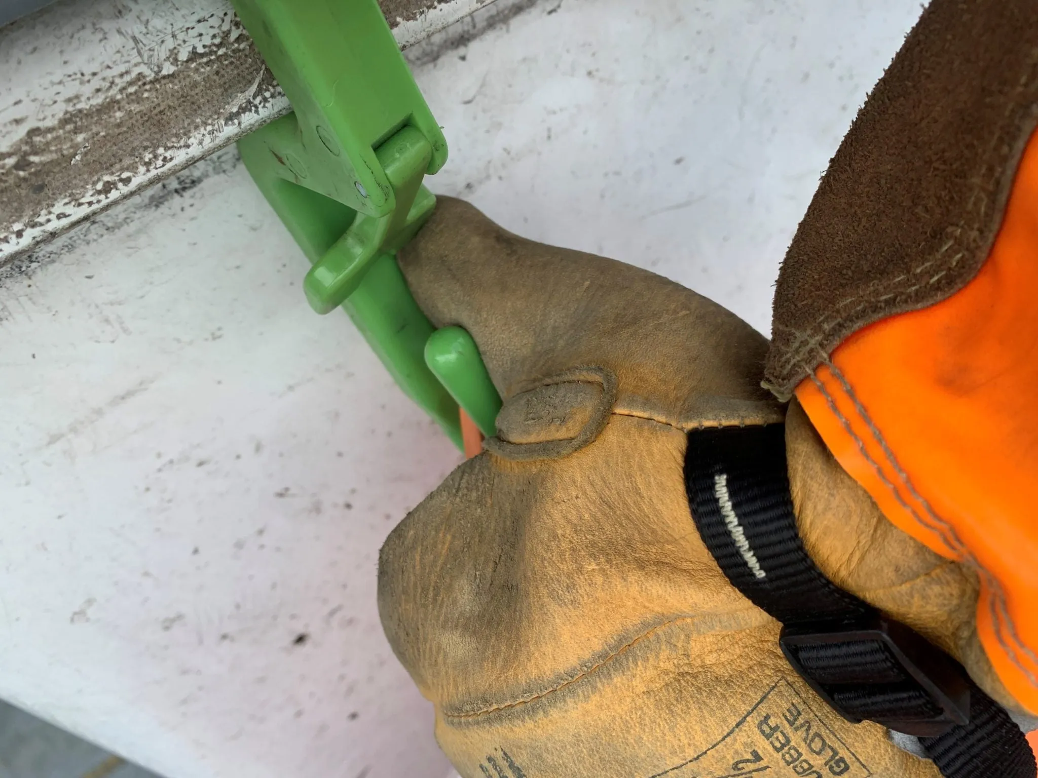 Madi 3" Safety Bucket Hooks #SBH-3