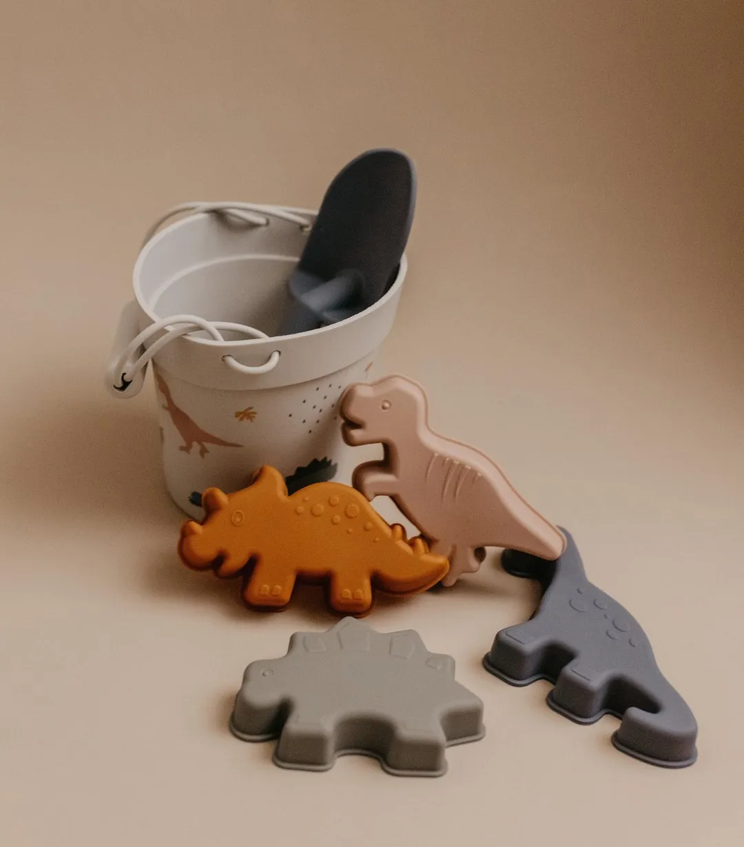 Silicone Beach Bucket & Toys Set - Dino